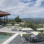 Фермерский дом Casa Castella - Langhe (adults Only) Диано-д'Альба