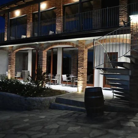 Casa Castella - Langhe (Adults Only) Çiftlik konaklama