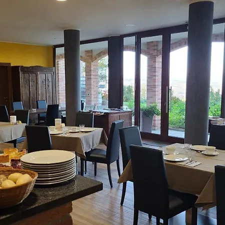 Casa Castella - Langhe (adults Only) Lantgård *