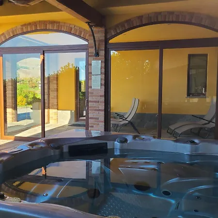 Farm stay Casa Castella - Adults Only - Langhe *
