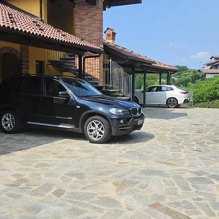 Casa Castella - Langhe (adults Only) Κατάλυμα σε φάρμα Diano dʼAlba
