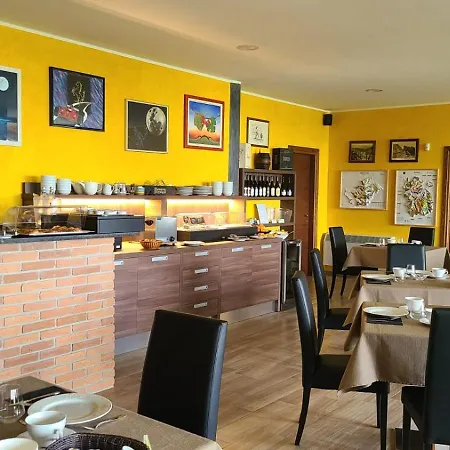 Casa Castella - Langhe (Adults Only) Çiftlik konaklama *