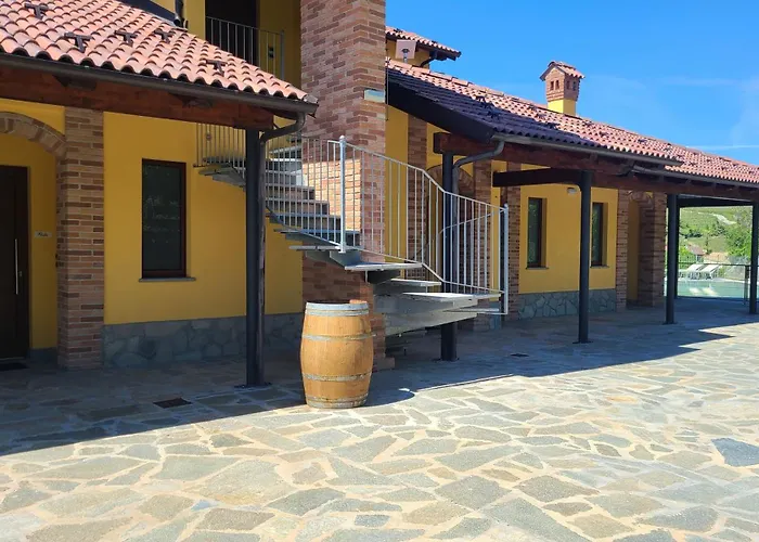 Κατάλυμα σε φάρμα Casa Castella - Langhe (adults Only)